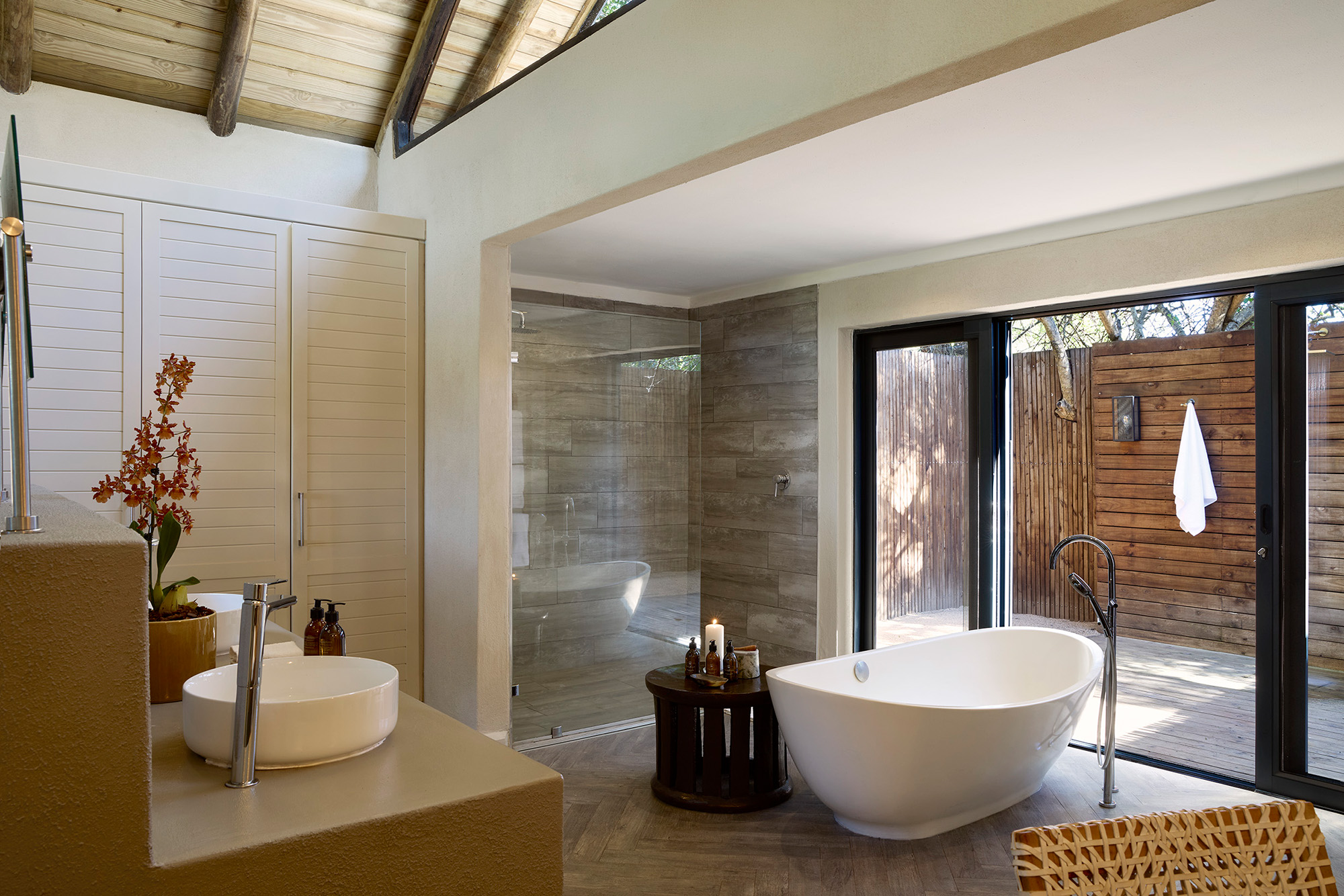 Lion Sands River Lodge_Superior Luxury Room_ Bathroom_01