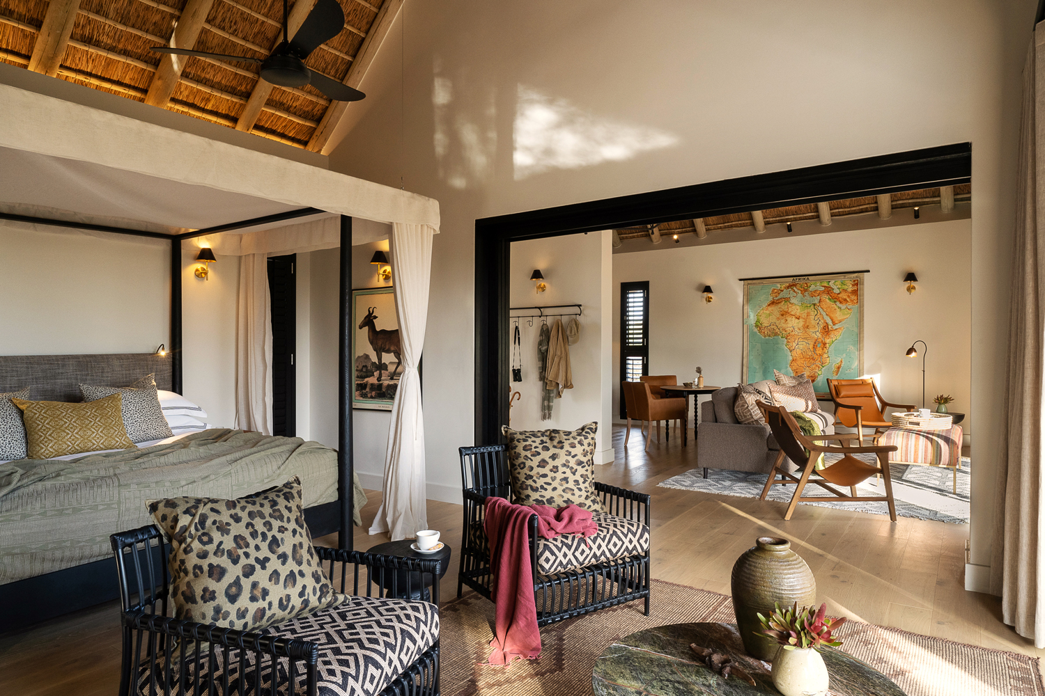 Monwana-Suite-Bedroom-&-Lounge