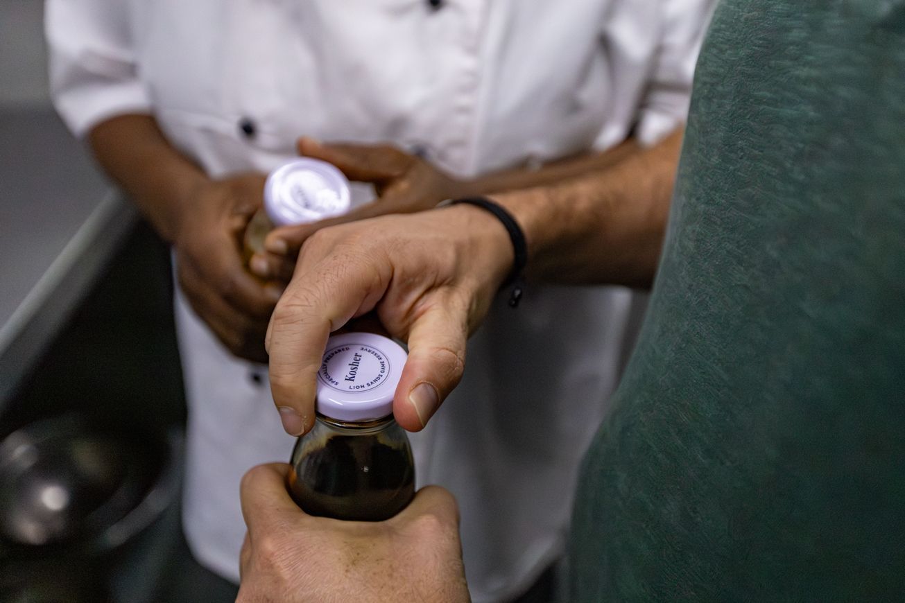 Zigzag section image